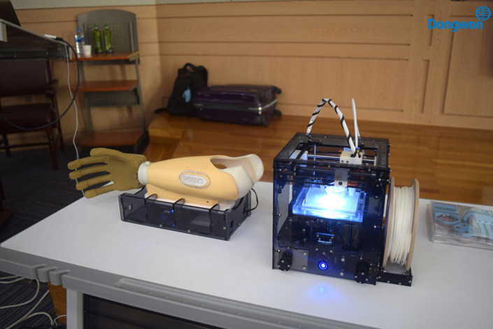 만드로의 전자의수와 3D 프린터